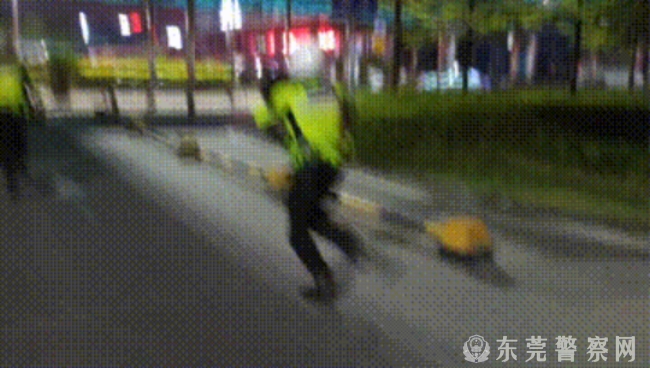 “狼狈”的他，却是网民心中的明星帅哥！622.jpg
